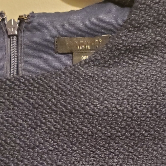 Ann Taylor Petite Short Sleeve Classic Tweed Pocket Shift Dress in Navy Size 00P - Picture 4 of 9